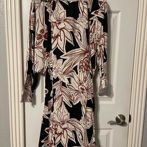 Floral Black and Brown Women's pantsuit